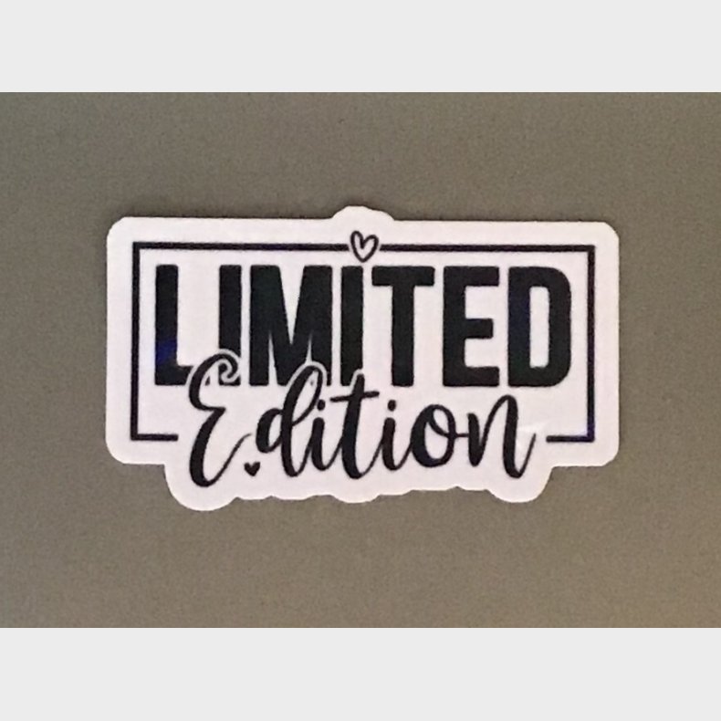 Limited Edition 8 x 4,5 cm.